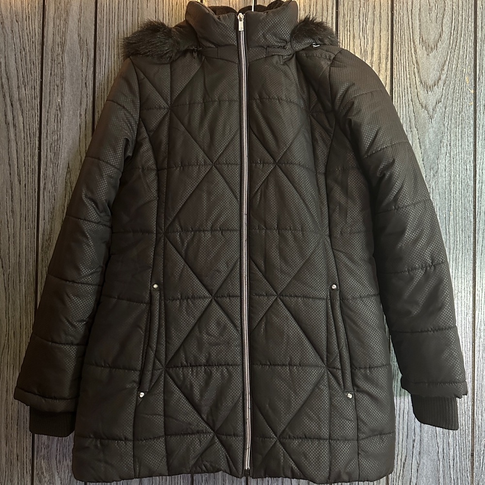 INTL d.e.t.a.i.l.s Winter Puff Black Pull Over Coat.
